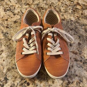 Taos Star Orange Canvas Sneakers with White Laces Size 8.5 EUC